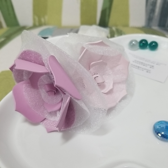 Kate Spade New York Perfect Plume 3D Flower Keyfob Bag Charm Cottage Core - Picture 11 of 11